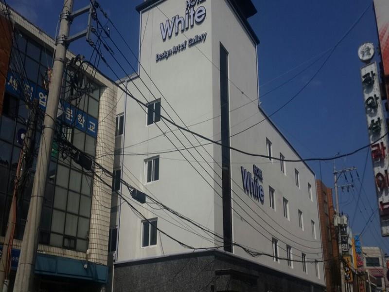 White Hotel Σουγόν Εξωτερικό φωτογραφία