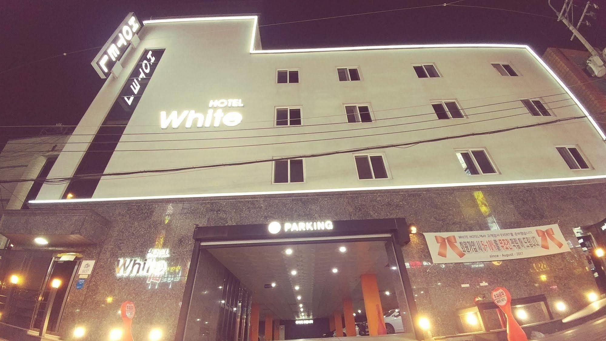White Hotel Σουγόν Εξωτερικό φωτογραφία